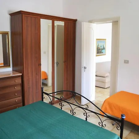 Comfortable Italian With Garden And Bbq Holiday home